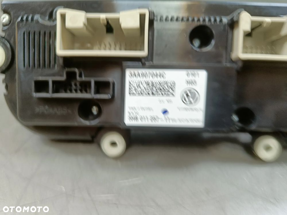 Panel klimatyzacji VW Tiguan CC Passat Eos Scirocco Touran Sterownik nawiewów 3AA907044C - 11