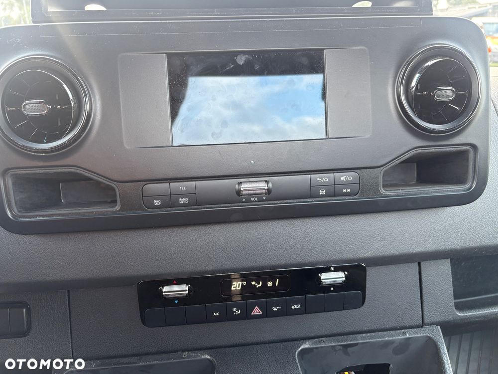 Mercedes-Benz Sprinter 519 - 11