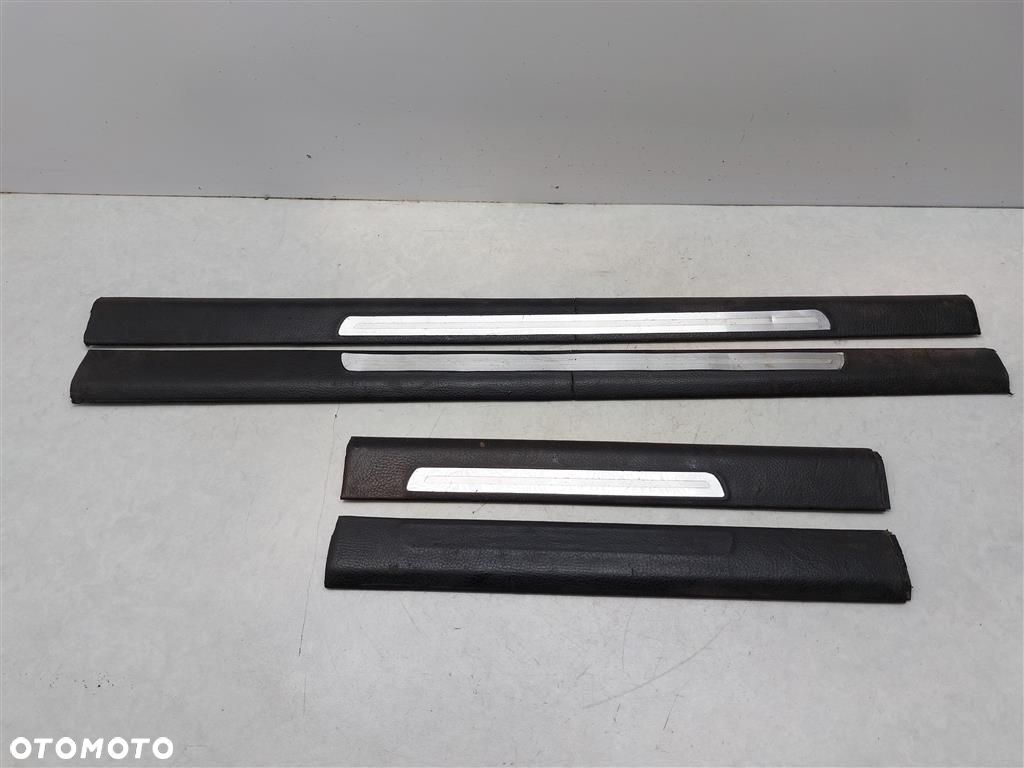 Listwy progowe ozdobne komplet Audi A6 C6 2004-2011 ORYGINAŁ - 1
