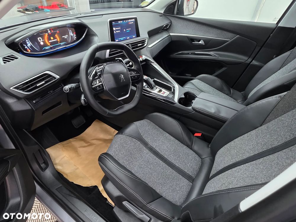 Peugeot 5008 2017 photo 3