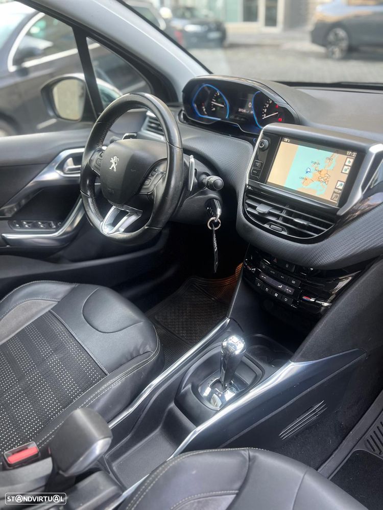 Peugeot 2008 1.6 e-HDi Allure 2-Tronic - 11