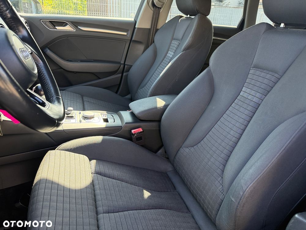 Audi A3 Sportback 1.6 TDI (clean diesel) S tronic Ambition - 24