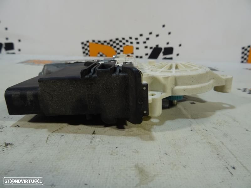 Motor Do Elevador De Vidro Traseiro Esquerdo Volkswagen Golf V (1K1) - 4