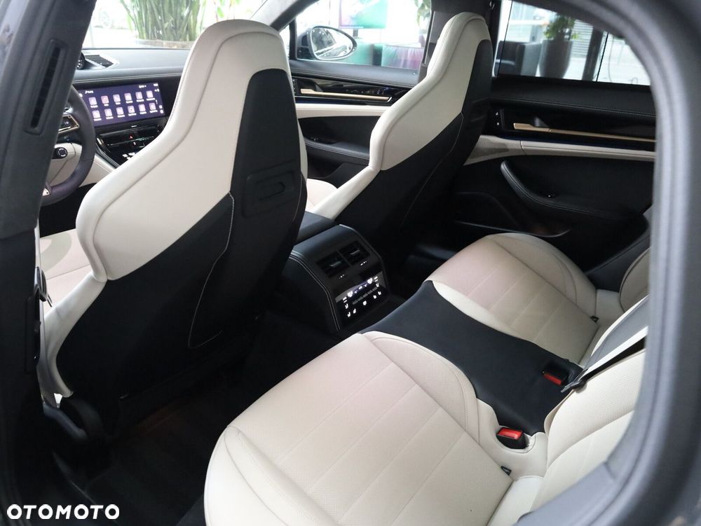 Porsche Panamera - 19