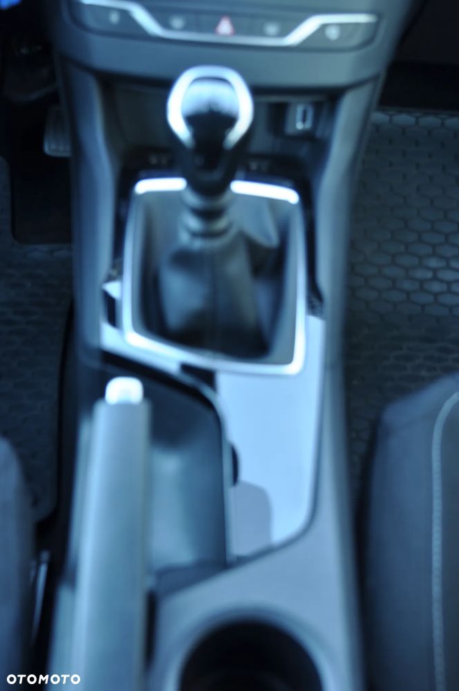 Peugeot 308 1.5 BlueHDi Active Pack Business S&S - 17