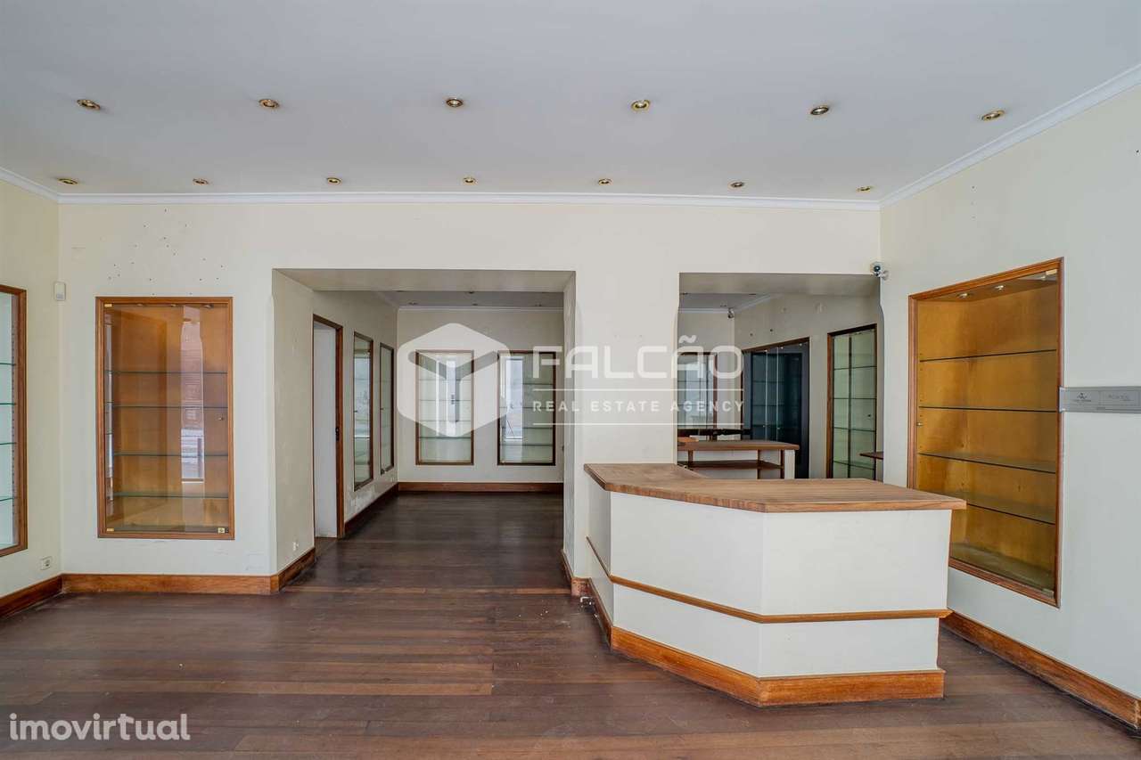 Loja T7+3 Arrendamento em Santarém (Marvila), Santa Iria da Ribeira de - Grande imagem: 5/34