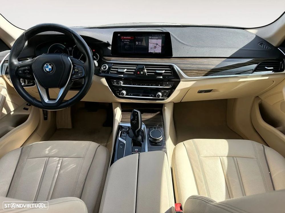BMW 530 e iPerformance Line Luxury - 11