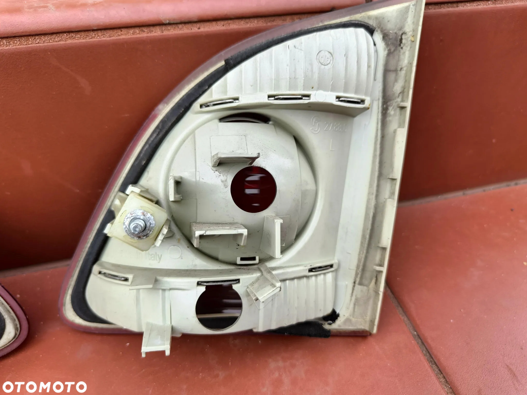 BMW E60 E61 KOMBI LAMPA TYLNA TYŁ W KLAPĘ LEWA PRAWA - 11