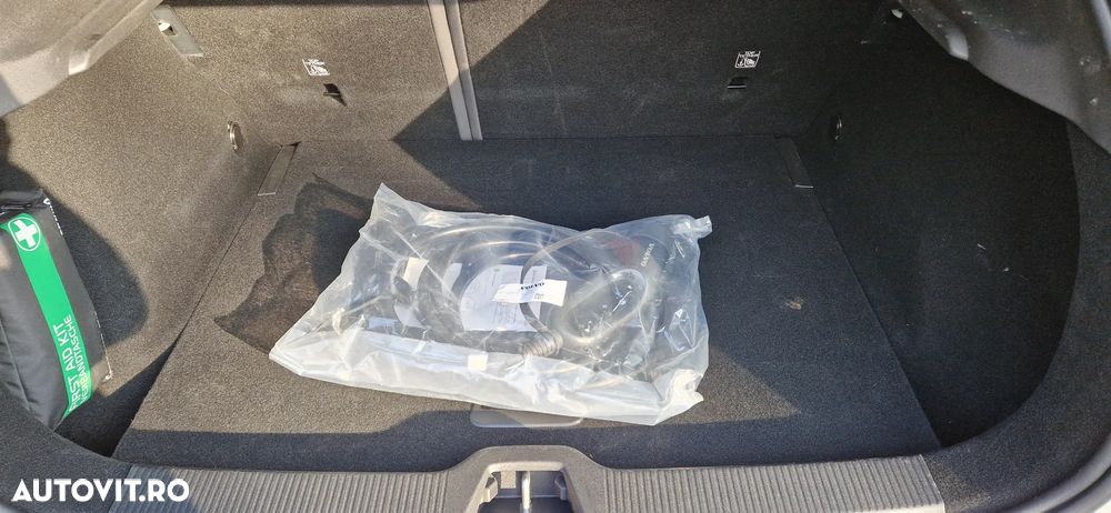 Volvo EX30 Single Motor Extended Range Plus - 16