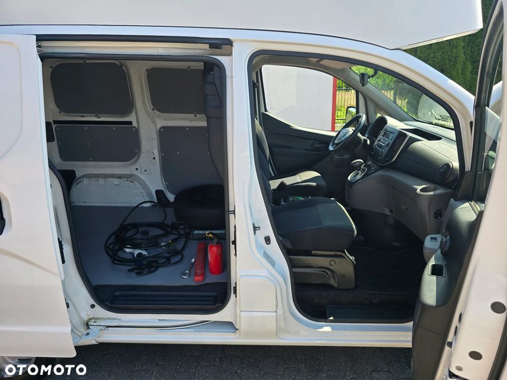 Nissan NV200 - 11