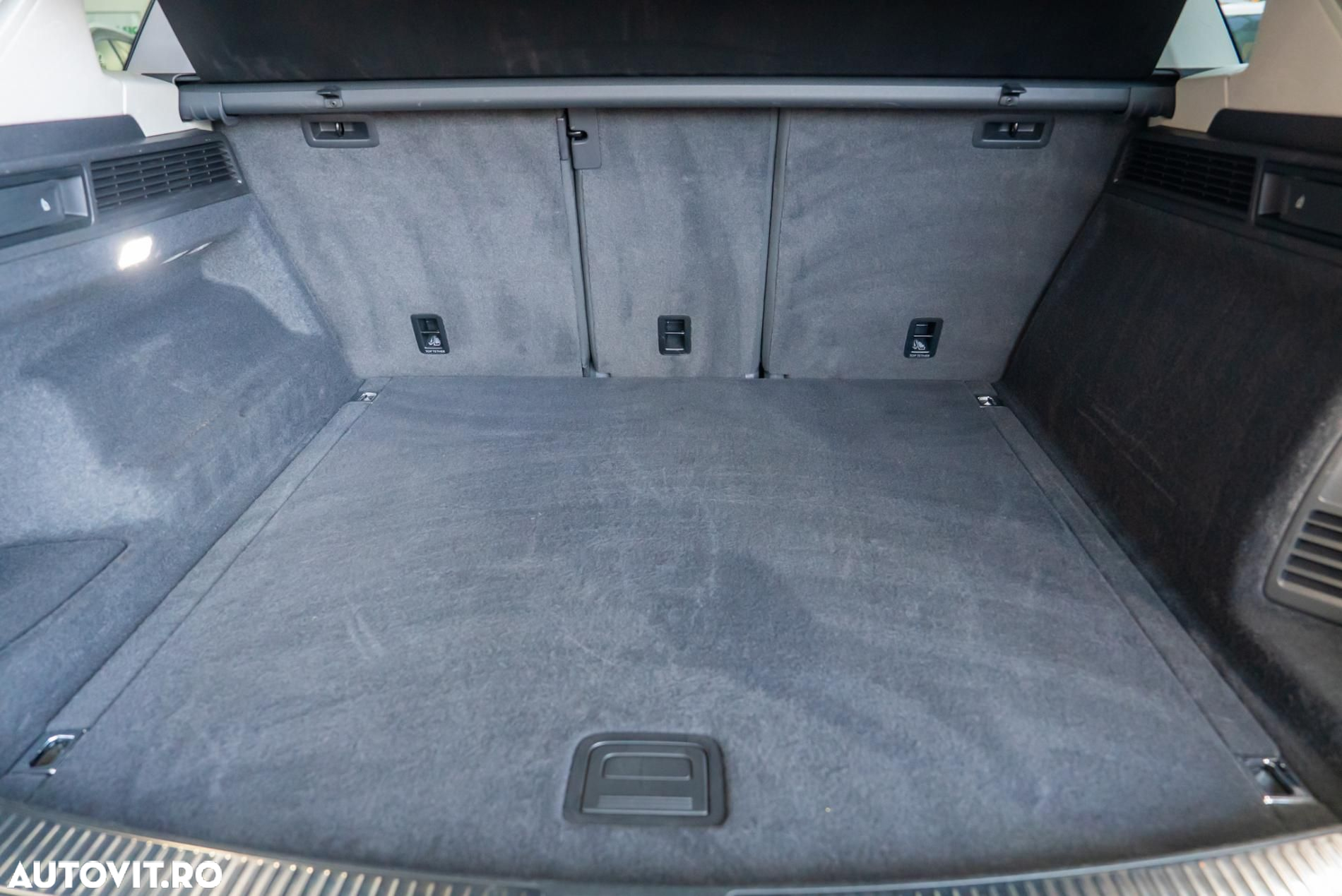 Volkswagen Touareg 3.0 V6 TDI 4Motion DPF Automatik Elegance - 24