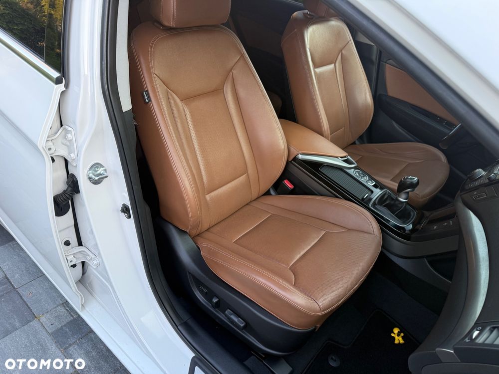 Hyundai i40 Kombi 1.7 CRDi Premium - 17