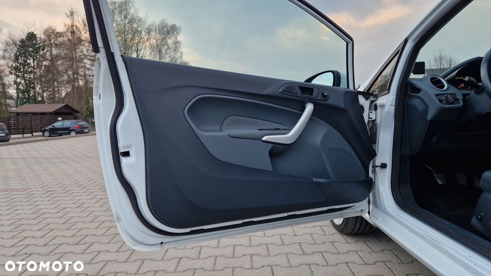 Ford Fiesta 1.6 Ti-VCT Sport - 20