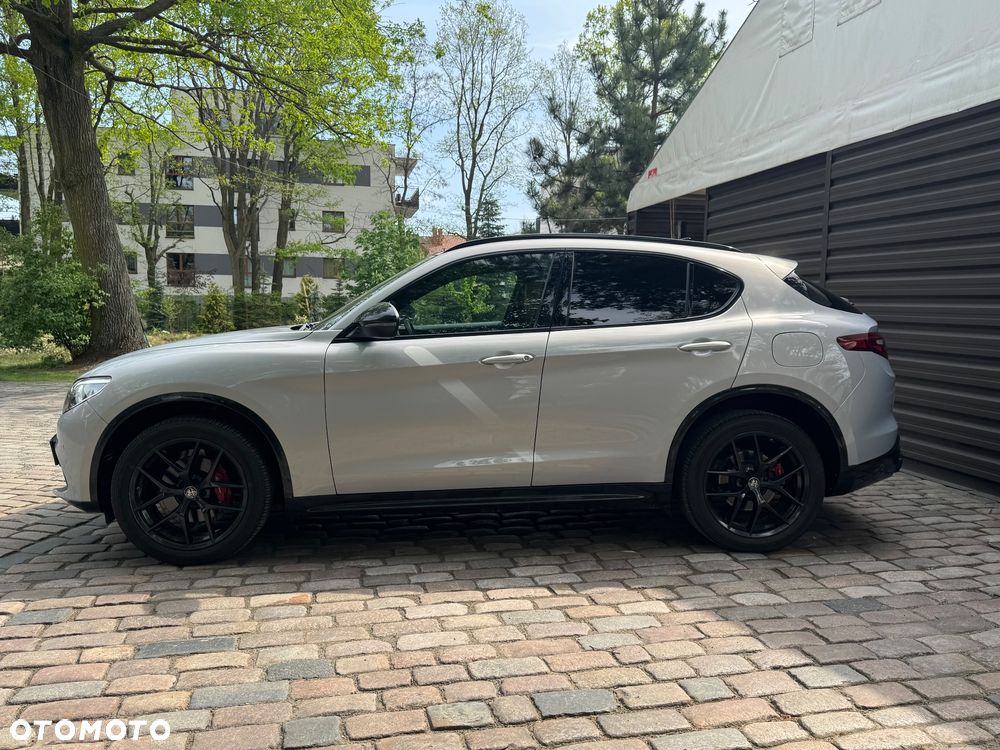 Alfa Romeo Stelvio - 2