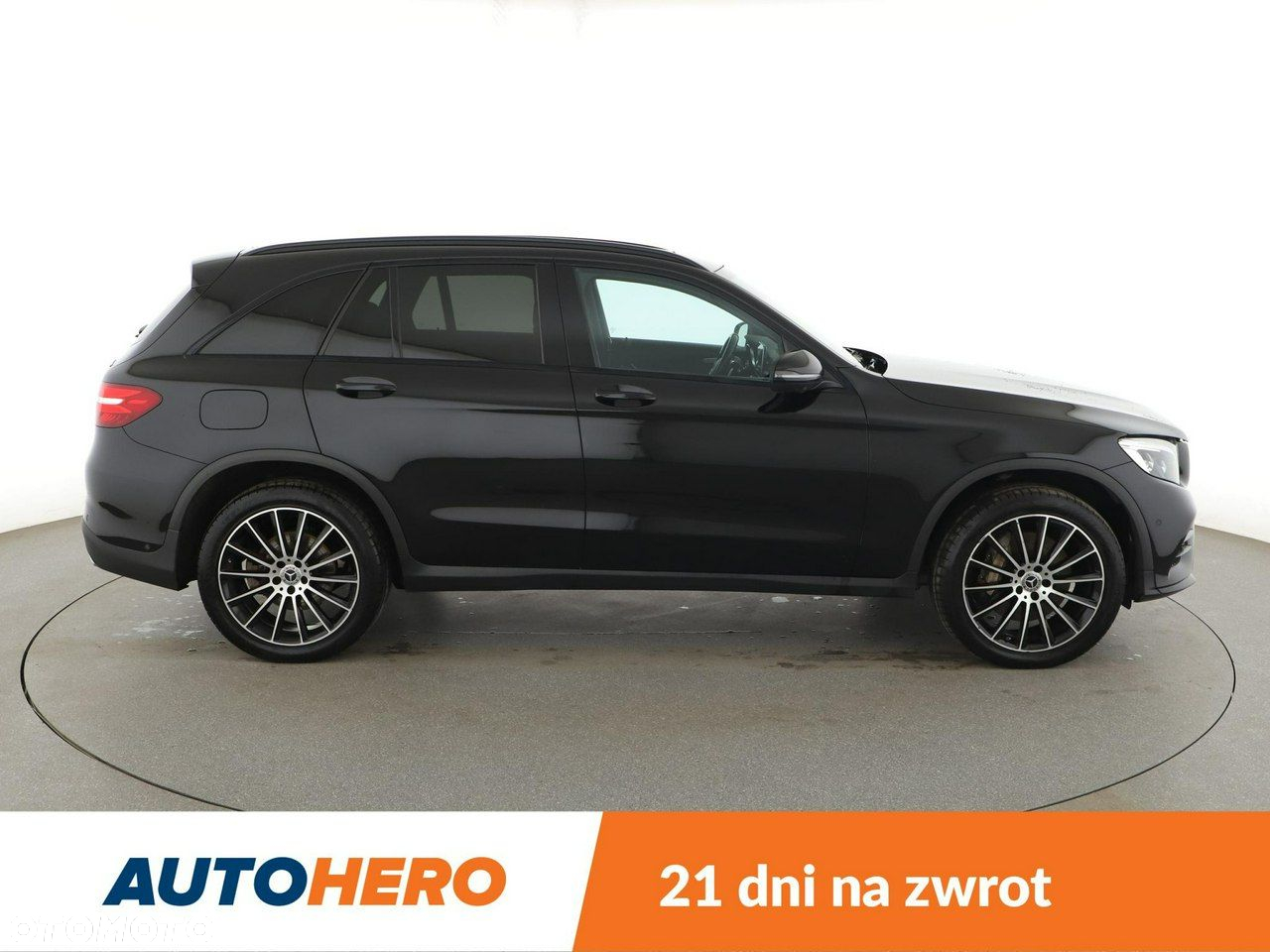 Mercedes-Benz GLC 300 4Matic 9G-TRONIC AMG Line - 9