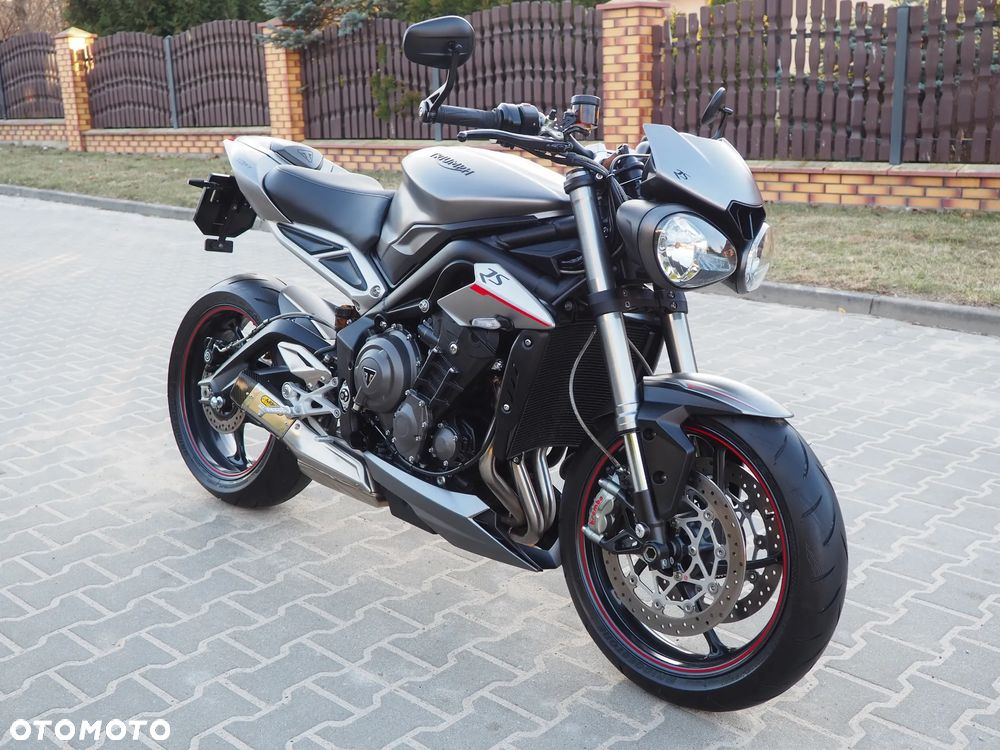 Triumph Street Triple - 18
