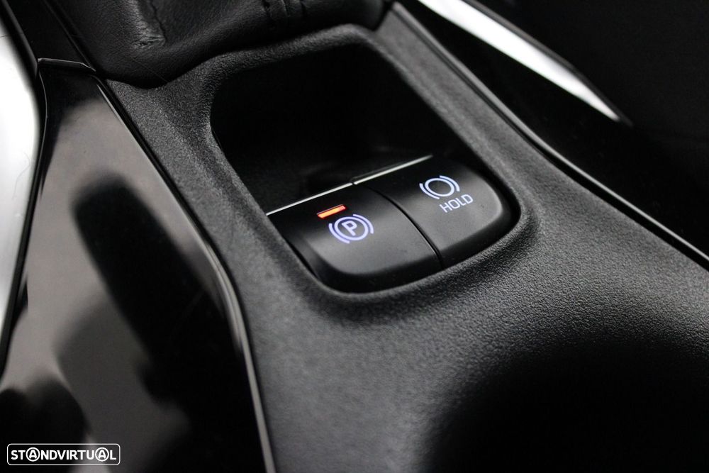 Toyota Corolla 1.8 Hybrid Comfort - 23