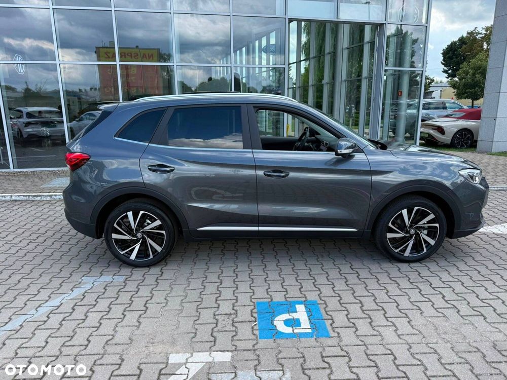 MG ZS Hybrid+ - 5