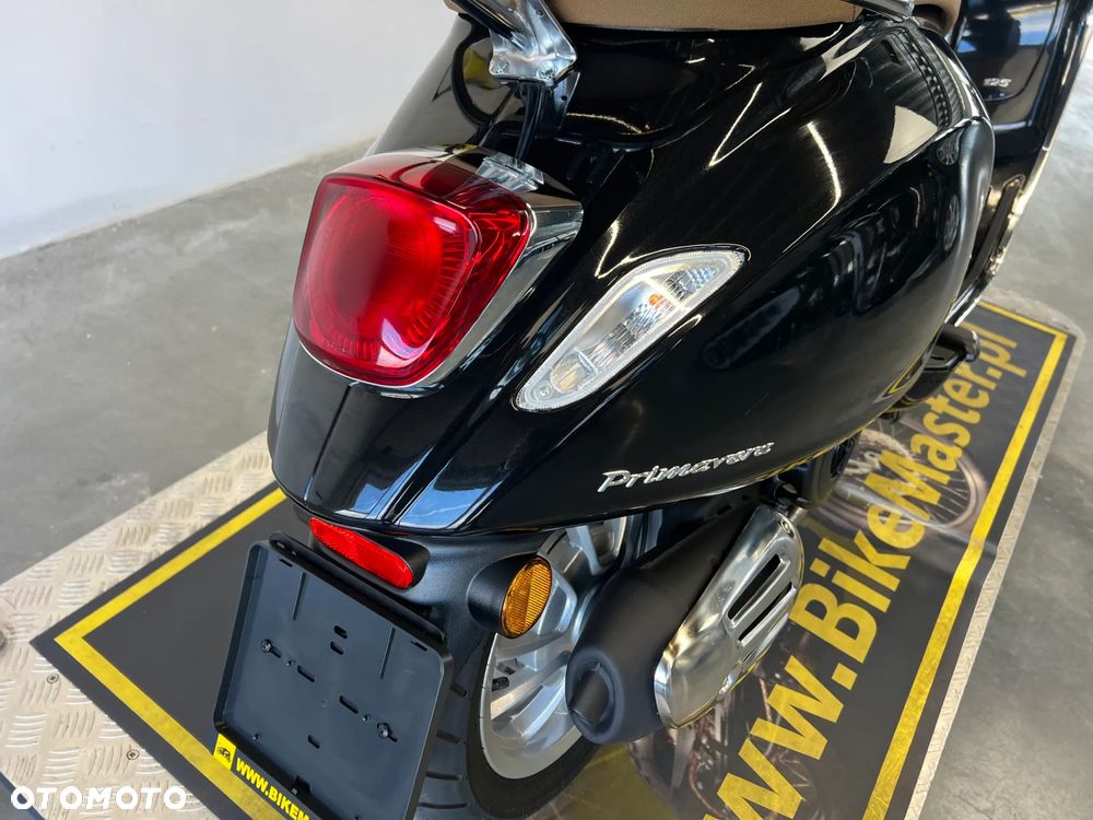 Piaggio Vespa - 37
