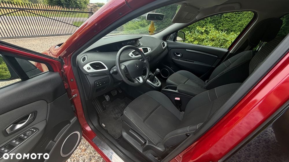 Renault Scenic - 8