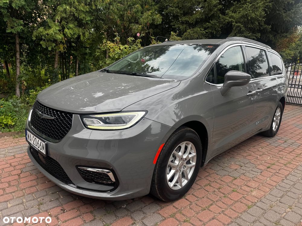 Chrysler Pacifica - 4