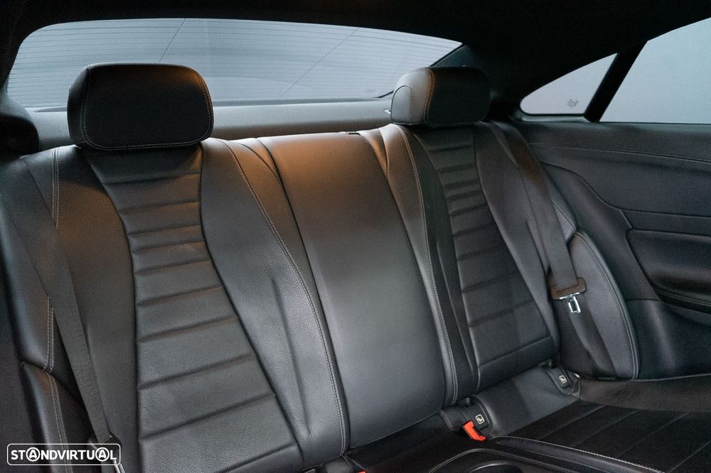 Mercedes-Benz E 220 d AMG Line - 48