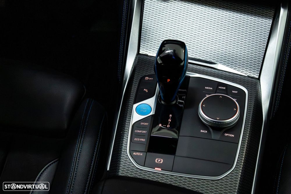 BMW i4 eDrive40 Desportiva M - 21