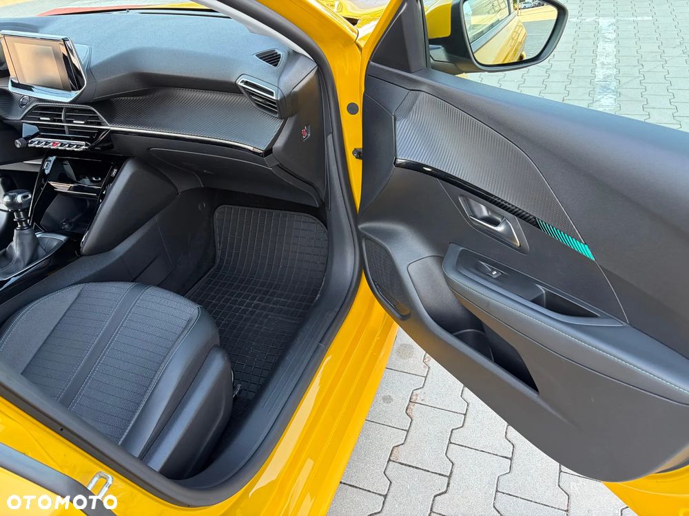 Peugeot 208 - 6