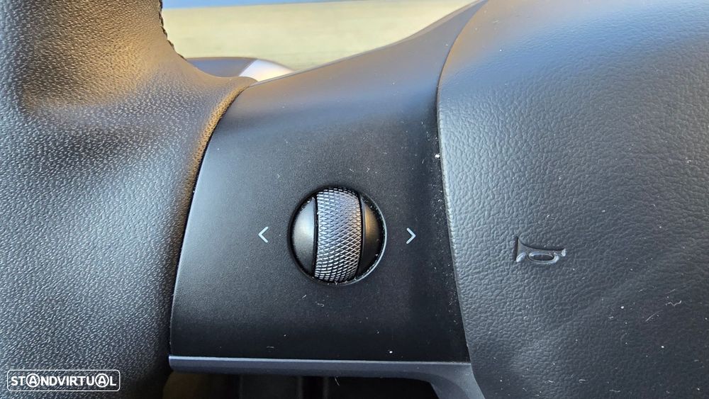 Tesla Model Y Long Range Tração Integral - 14