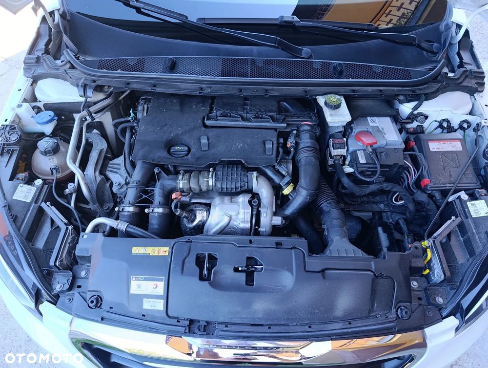 Peugeot 308 1.6 e-HDi Allure S&S - 21