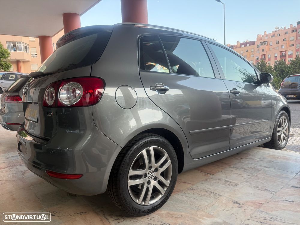 VW Golf Plus 1.6 TDi Highline - 20