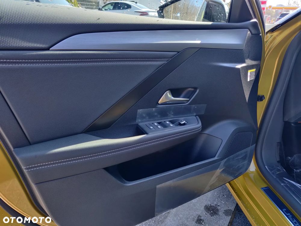 Opel Astra 1.2 T mHEV Ultimate S&S eDTC - 6