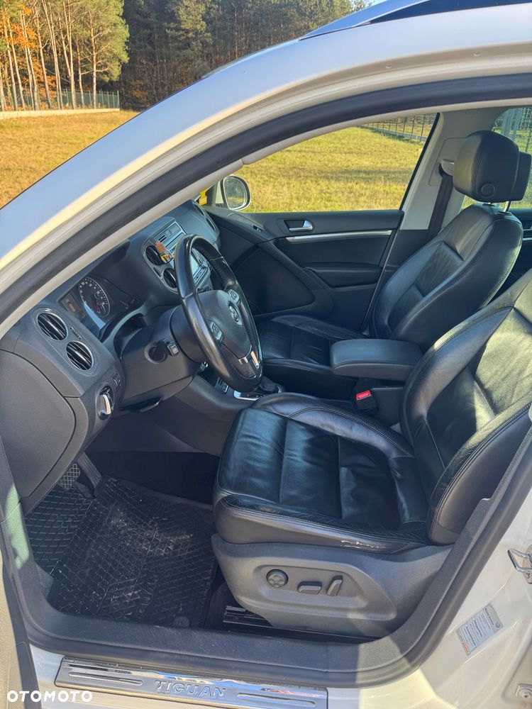 Volkswagen Tiguan - 12