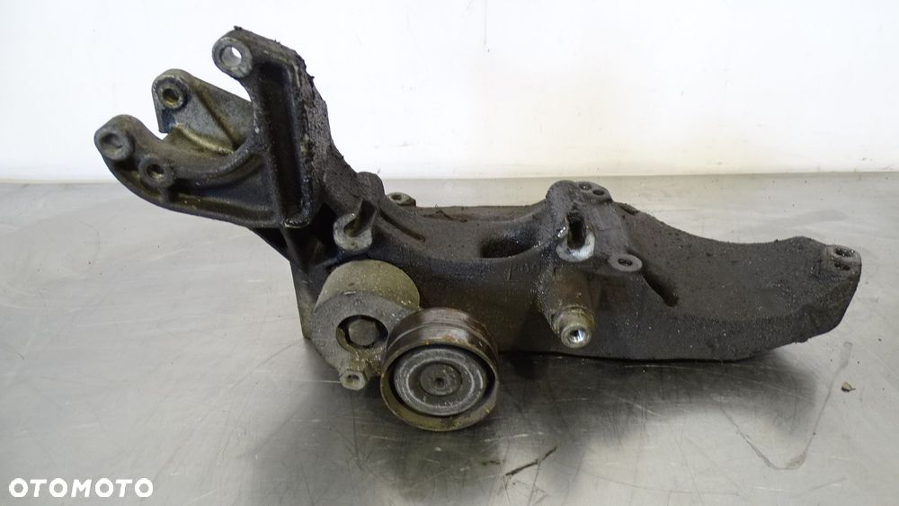 ŁAPA ALTERNATORA WSPORNIK RENAULT LAGUNA II 1.9DCI  8200183234 - 1