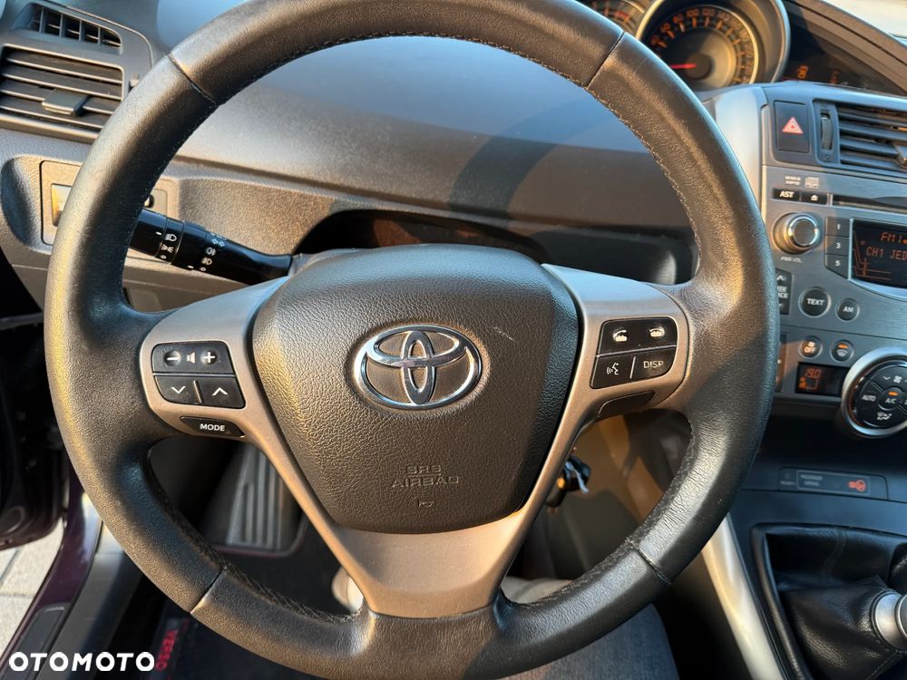 Toyota Verso 1.8 Life - 19