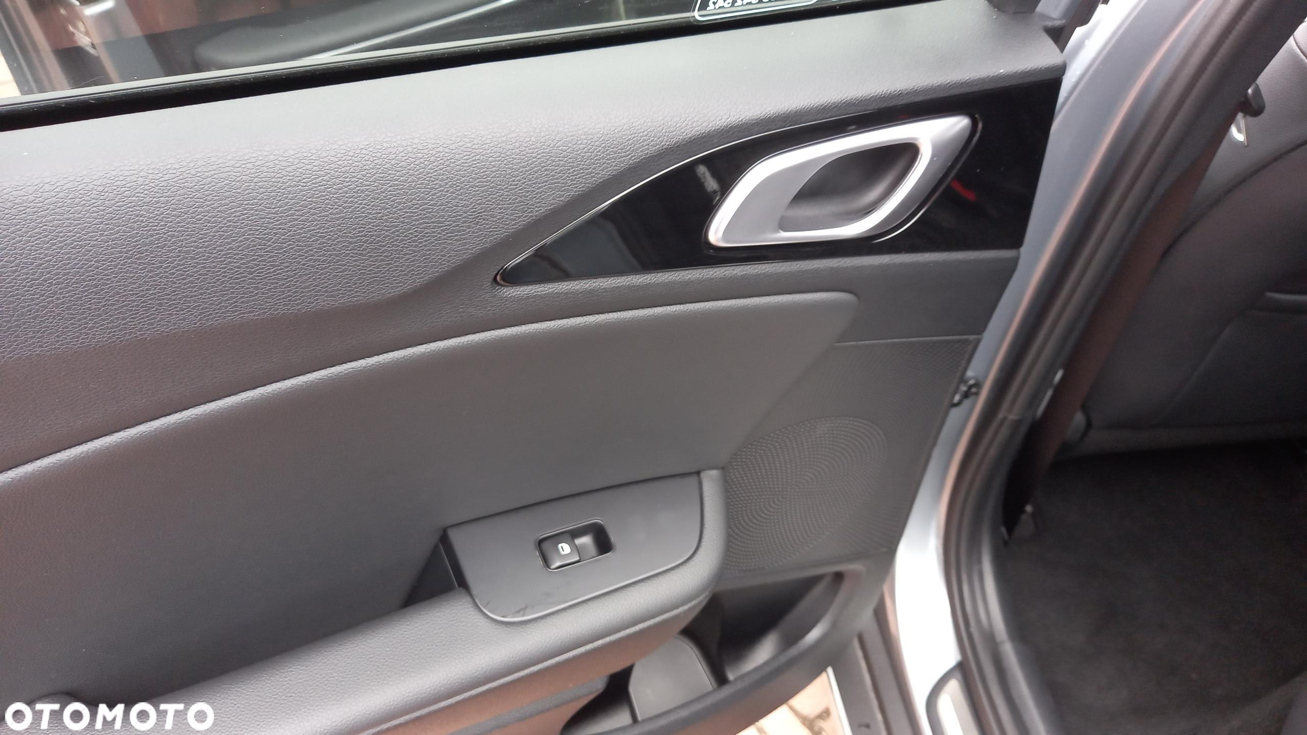 Kia XCeed 1.6 GDI PHEV L DCT - 24