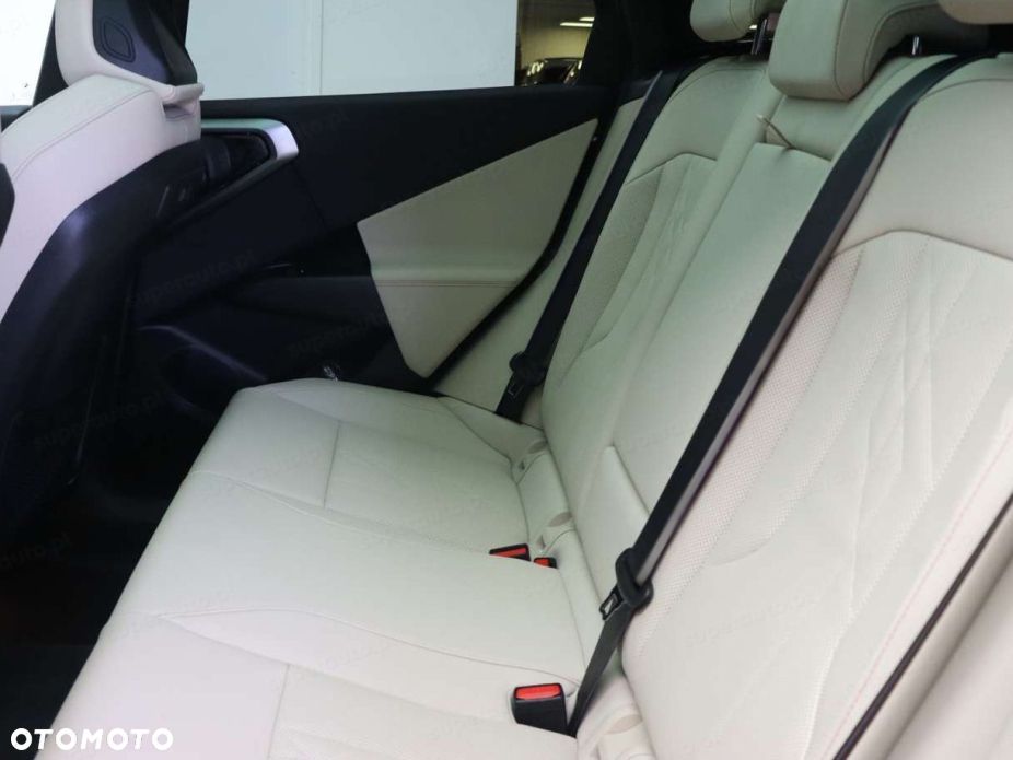 BMW X3 xDrive20 mHEV - 16