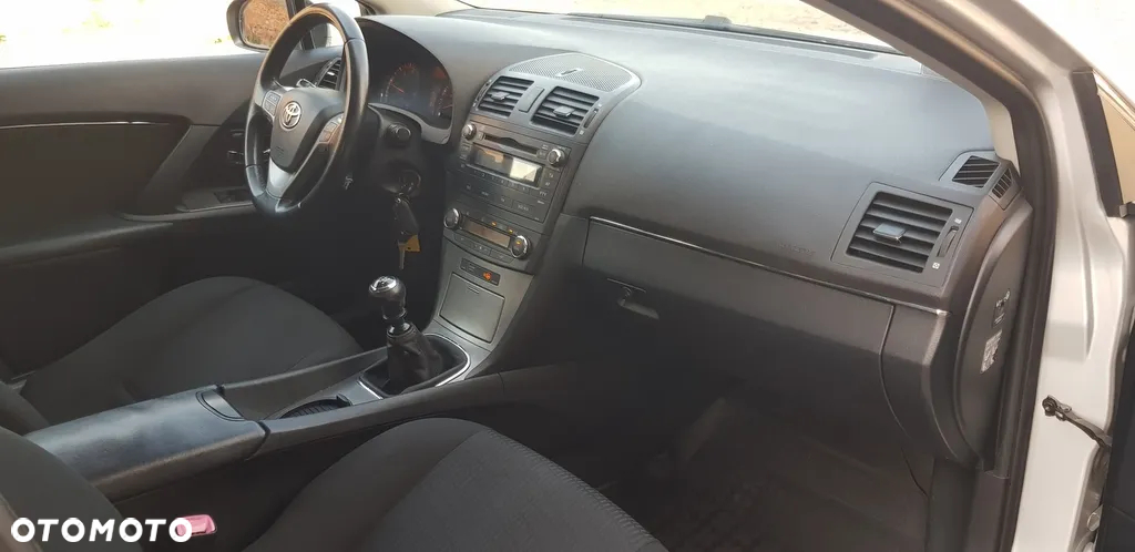 Toyota Avensis 2.0 D-4D Combi Executive - 14