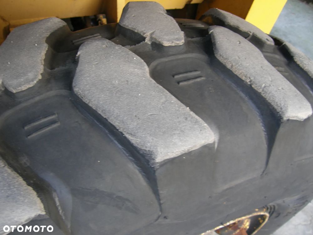 Caterpillar V300B 2300h 14000kg wózek widłowy z Niemiec - 18