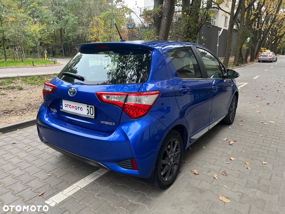 Toyota Yaris Hybrid 100 Premium EU6 - 6