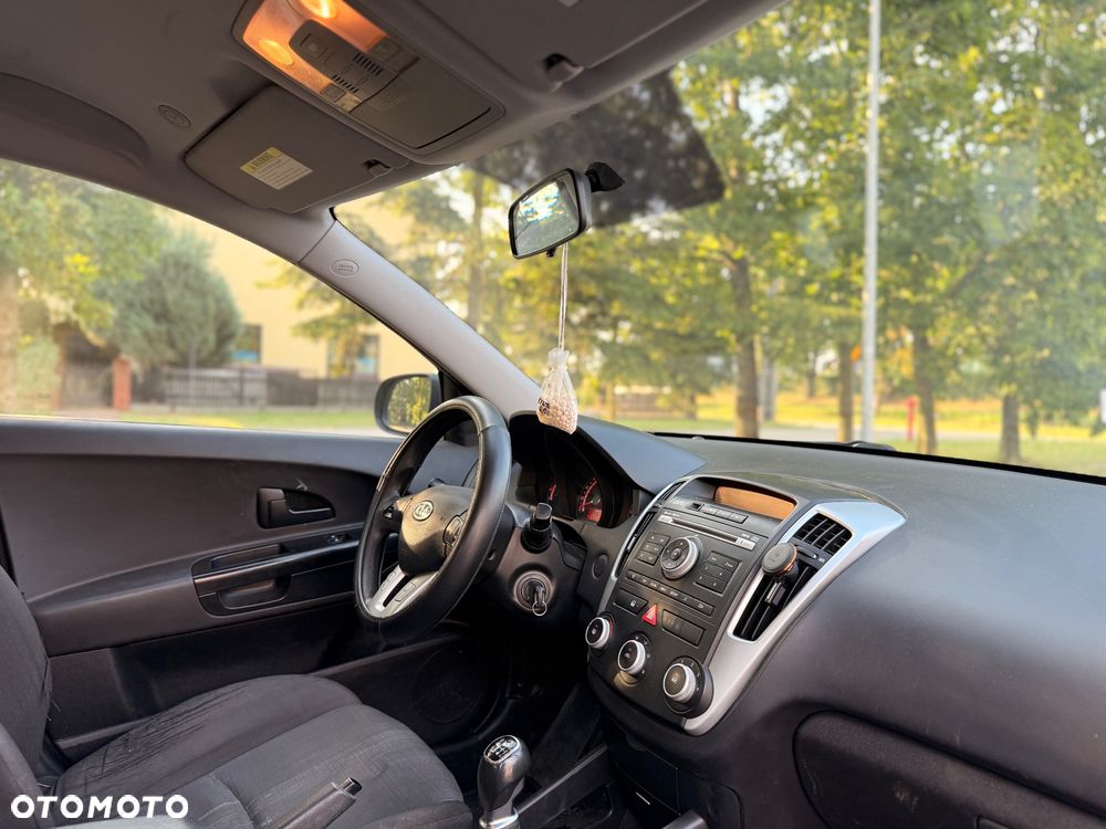 Kia Ceed 1.6 Crdi Comfort + - 7