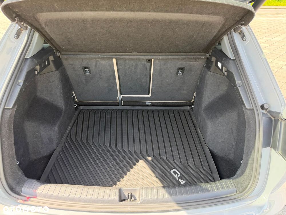 Audi Q4 e-tron SUV - 24