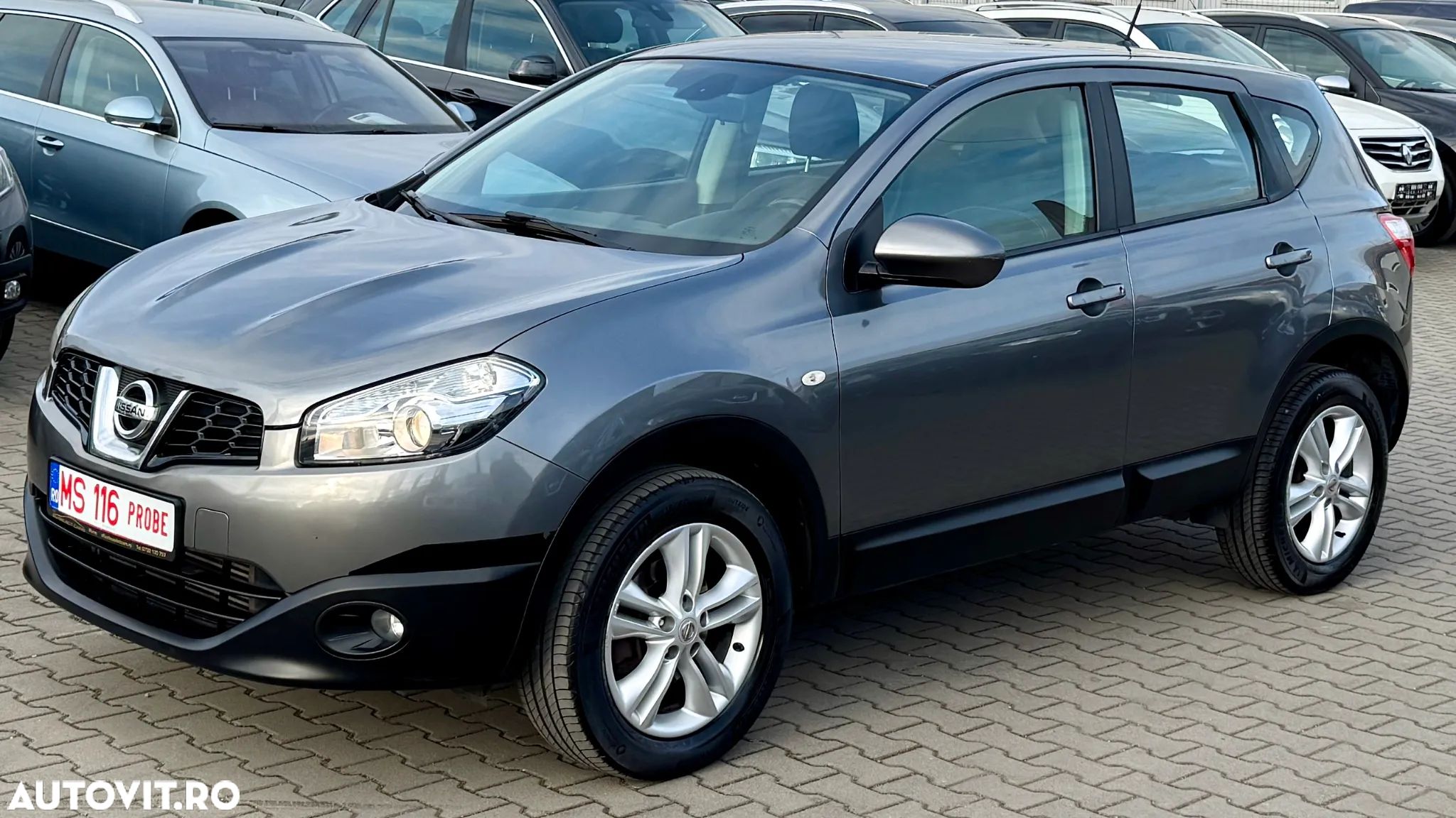 Nissan Qashqai - 1