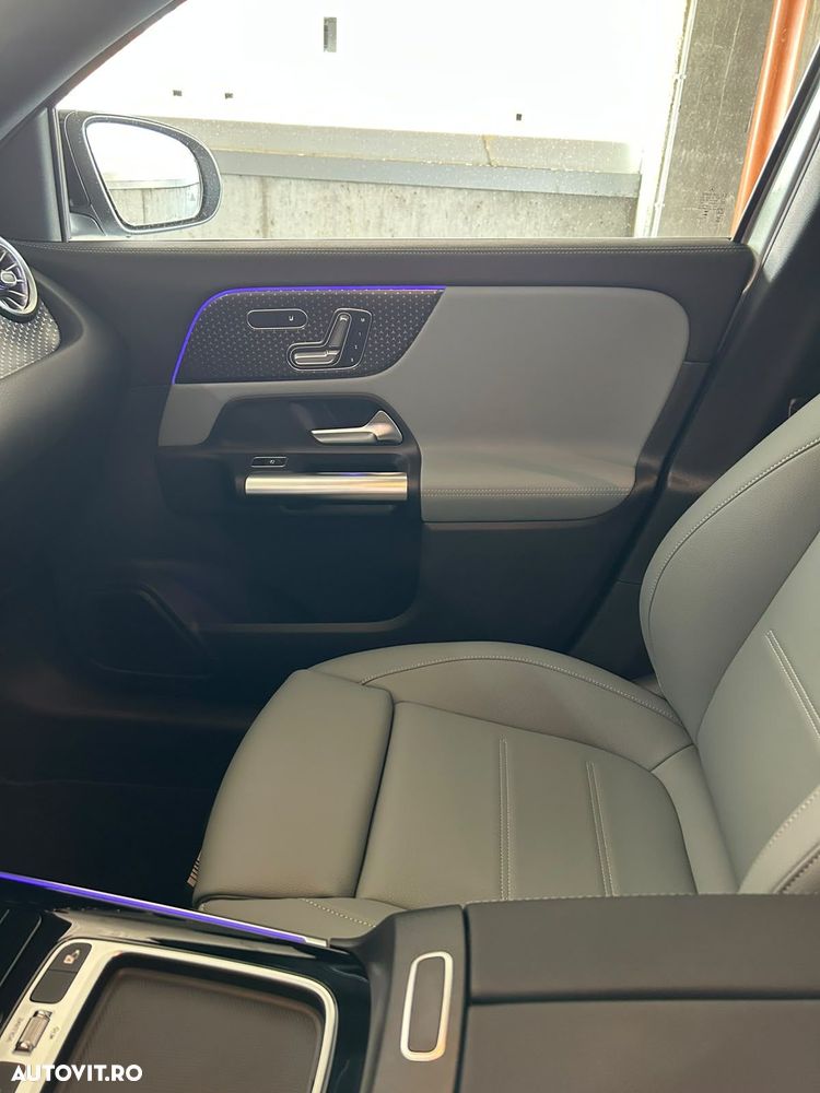 Mercedes-Benz GLA 220 4MATIC MHEV - 7