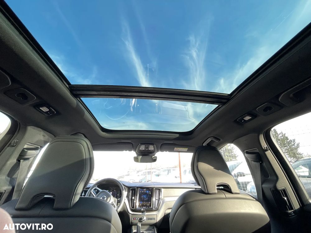 Volvo XC 60 Recharge T8 Twin Engine eAWD R-Design - 8