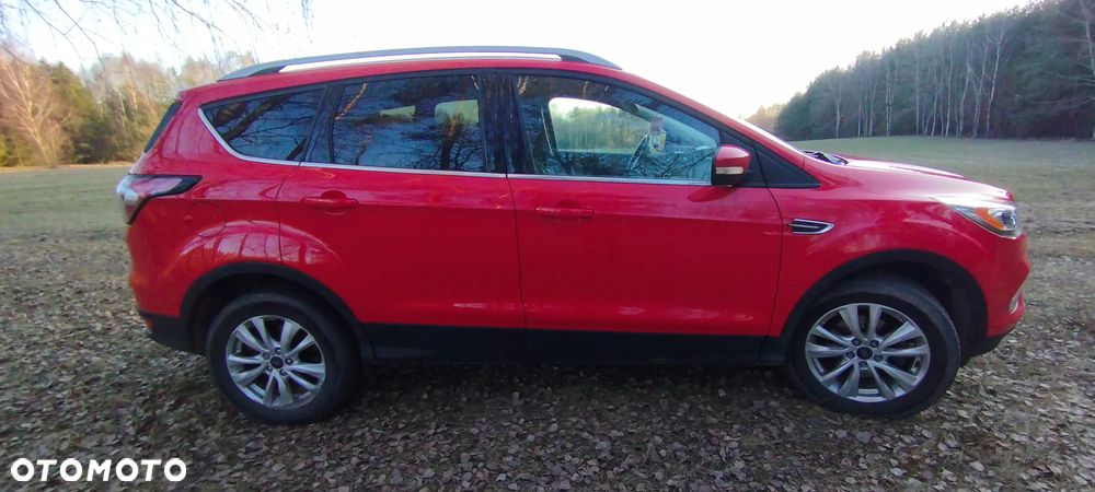 Ford Kuga 1.5 EcoBoost 2x4 Titanium - 6