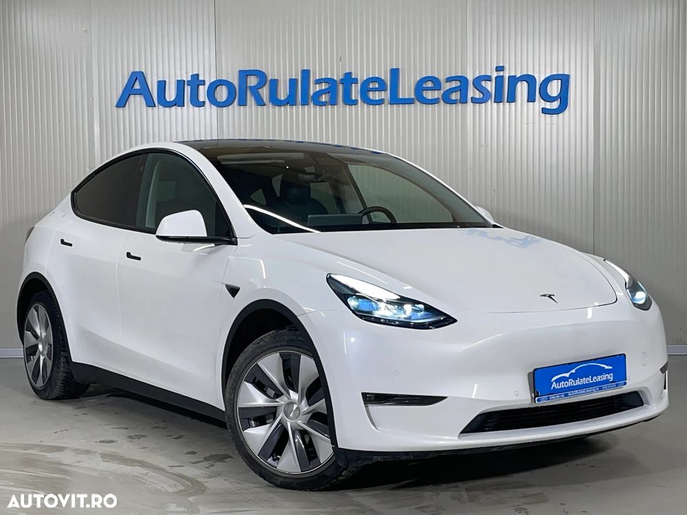 Tesla Model Y Long Range Dual Motor AWD - 2
