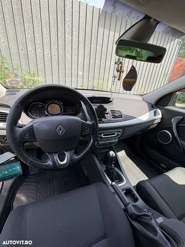 RENAULT Megane 2010 — imagine 11