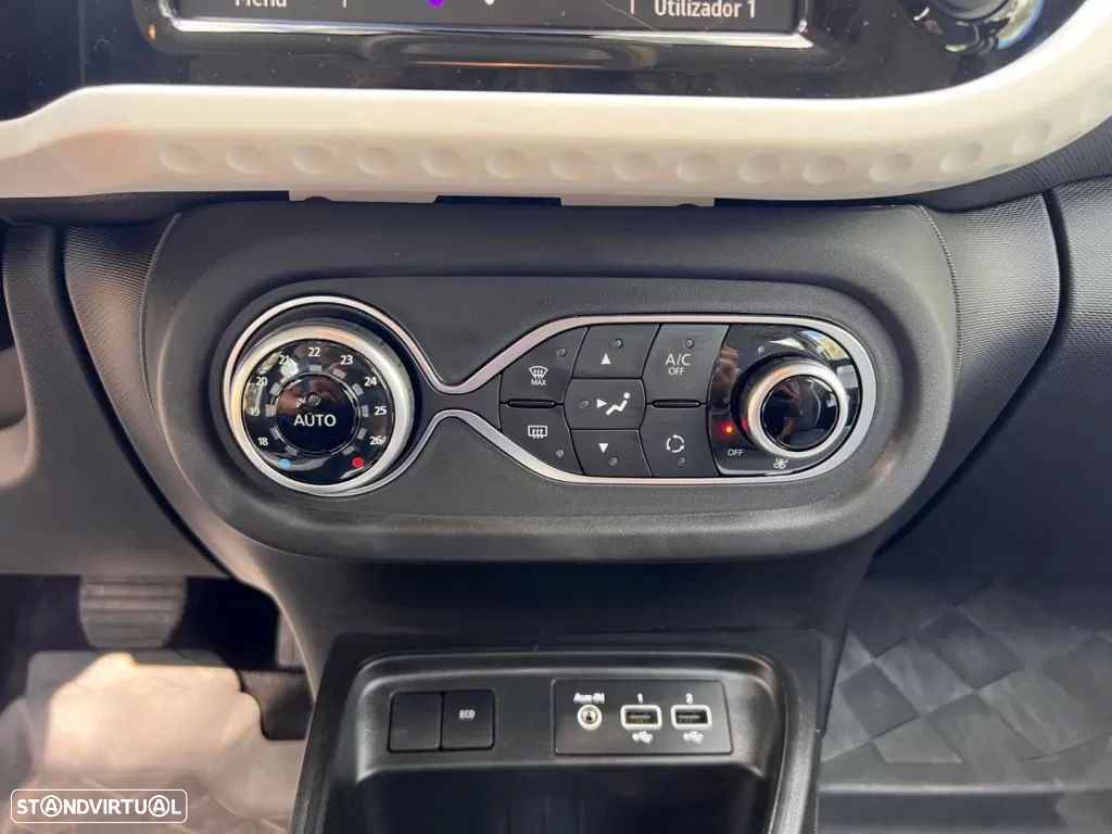 Renault Twingo Z.E. 22 Intens - 22