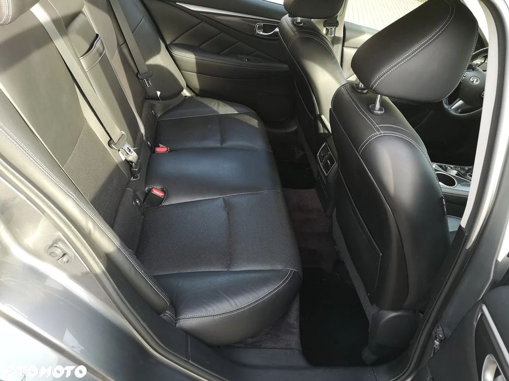 Infiniti Q50 - 31